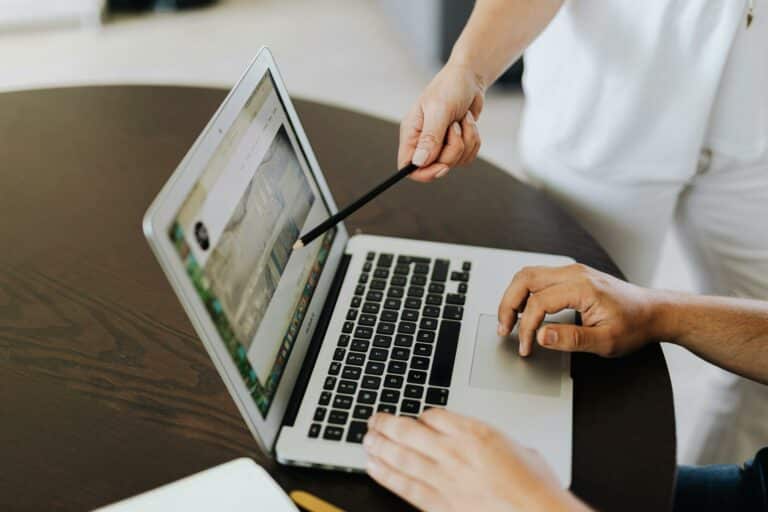Abonnement site internet mensuel TPE artisan PME Saumur Pays de la Loire