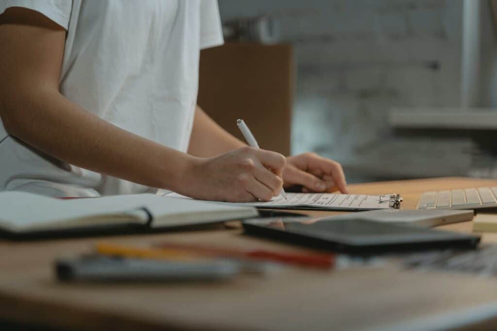 Checklist GMB : votre fiche Google est-elle bien optimisée ? (30 points) 1 Checklist optimisation fiche Google My Business 30 points artisan PME